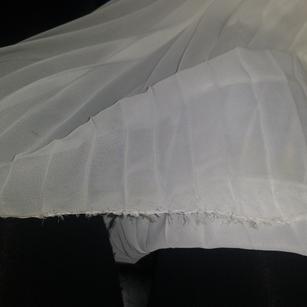 Dress - Picture 7 of 8